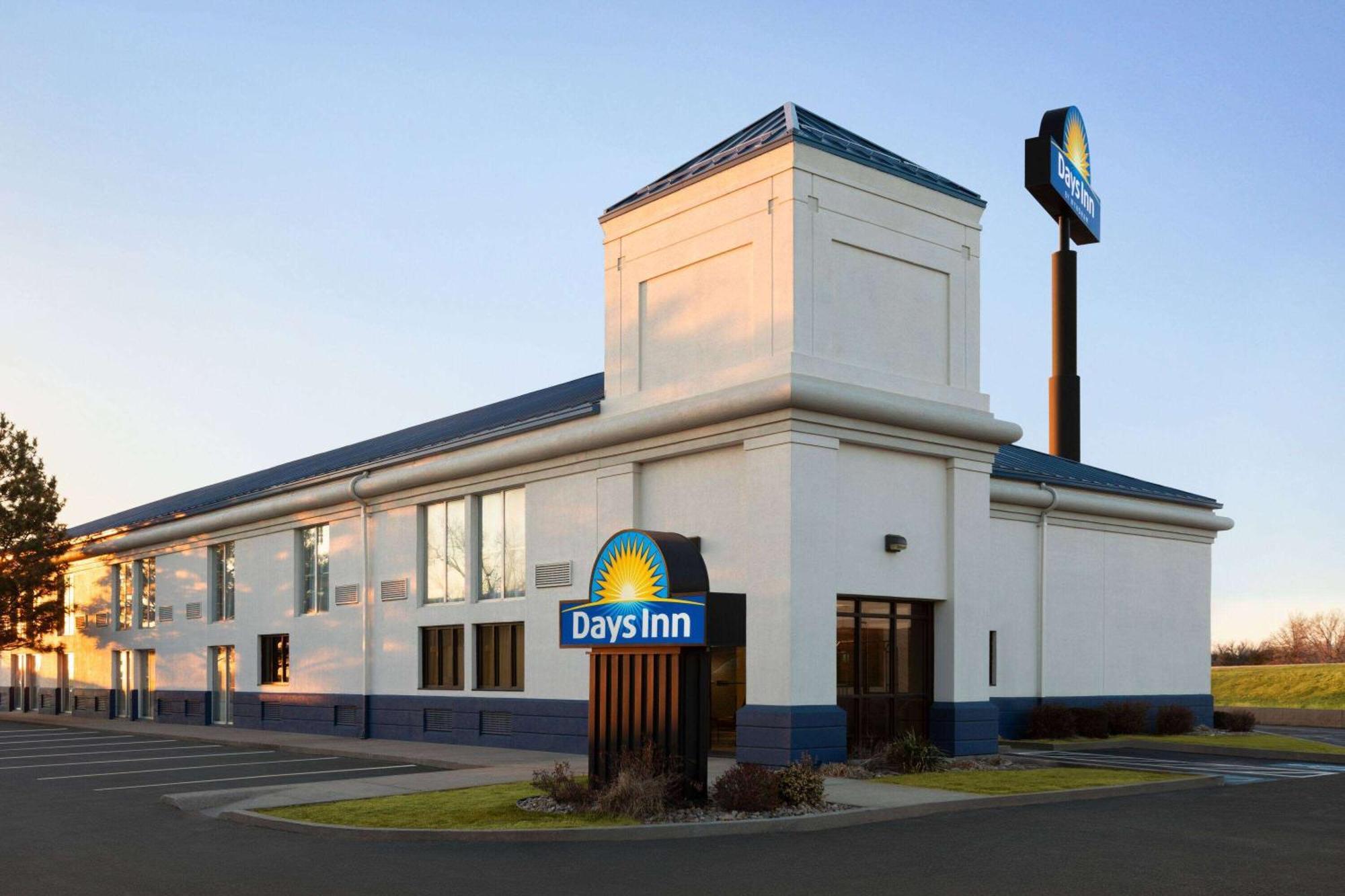 Days Inn By Wyndham Grand Island I-80 Doniphan Exterior foto