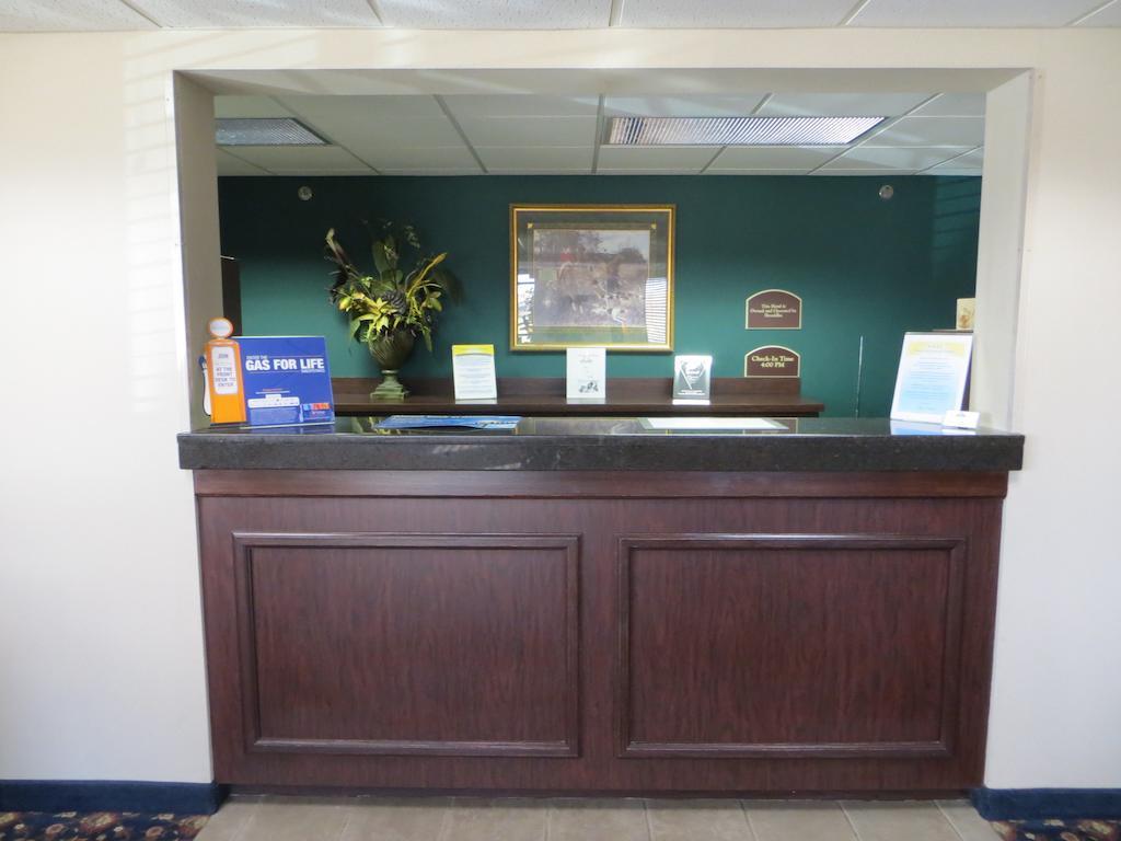 Days Inn By Wyndham Grand Island I-80 Doniphan Exterior foto